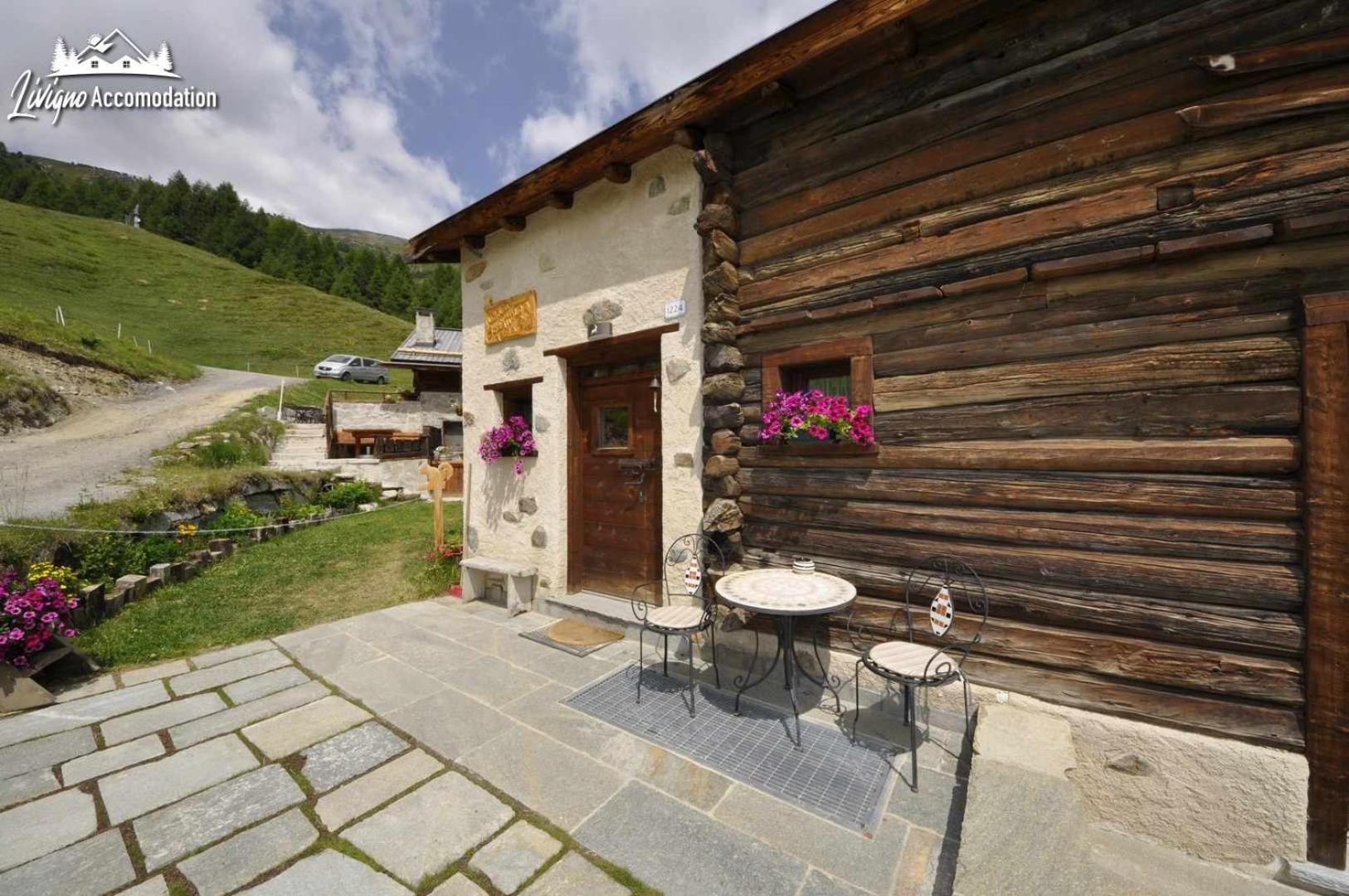 Mountain Chalet Scoiattolo By Livigno Accomodation Exterior photo